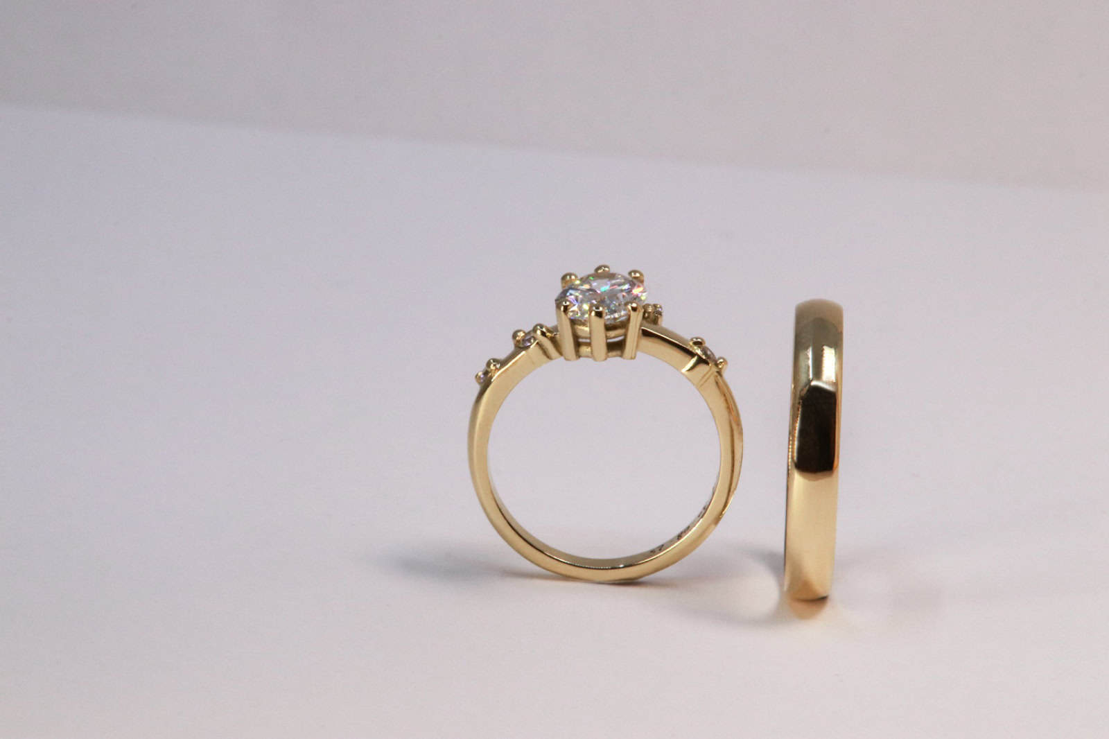 Sieraden worden vervaardigd in het atelier van Burgant in Annen