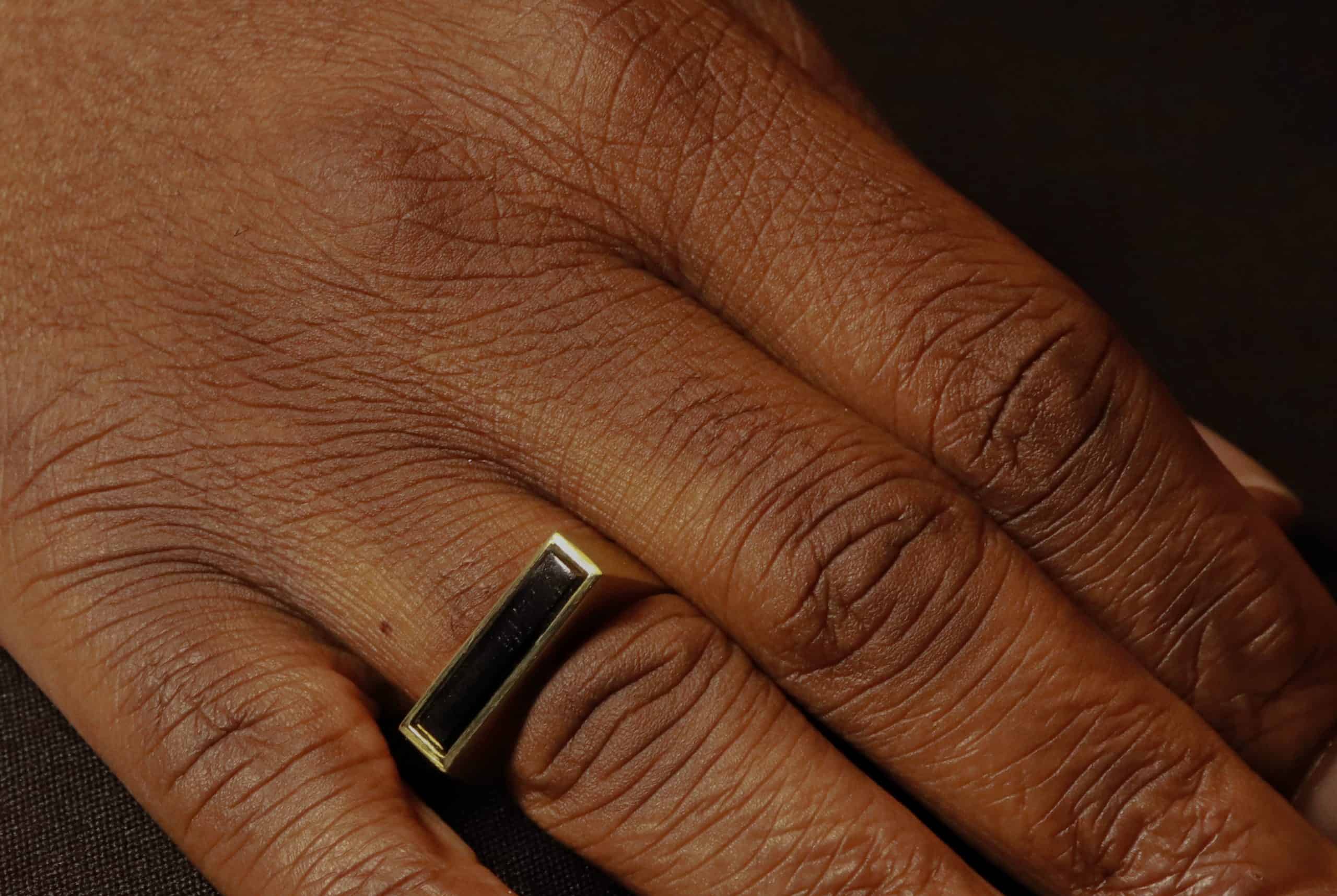 Ring STIJL van goud met tourmalijn, vervaardigd door Burgant als uniek maatwerk sieraad.
