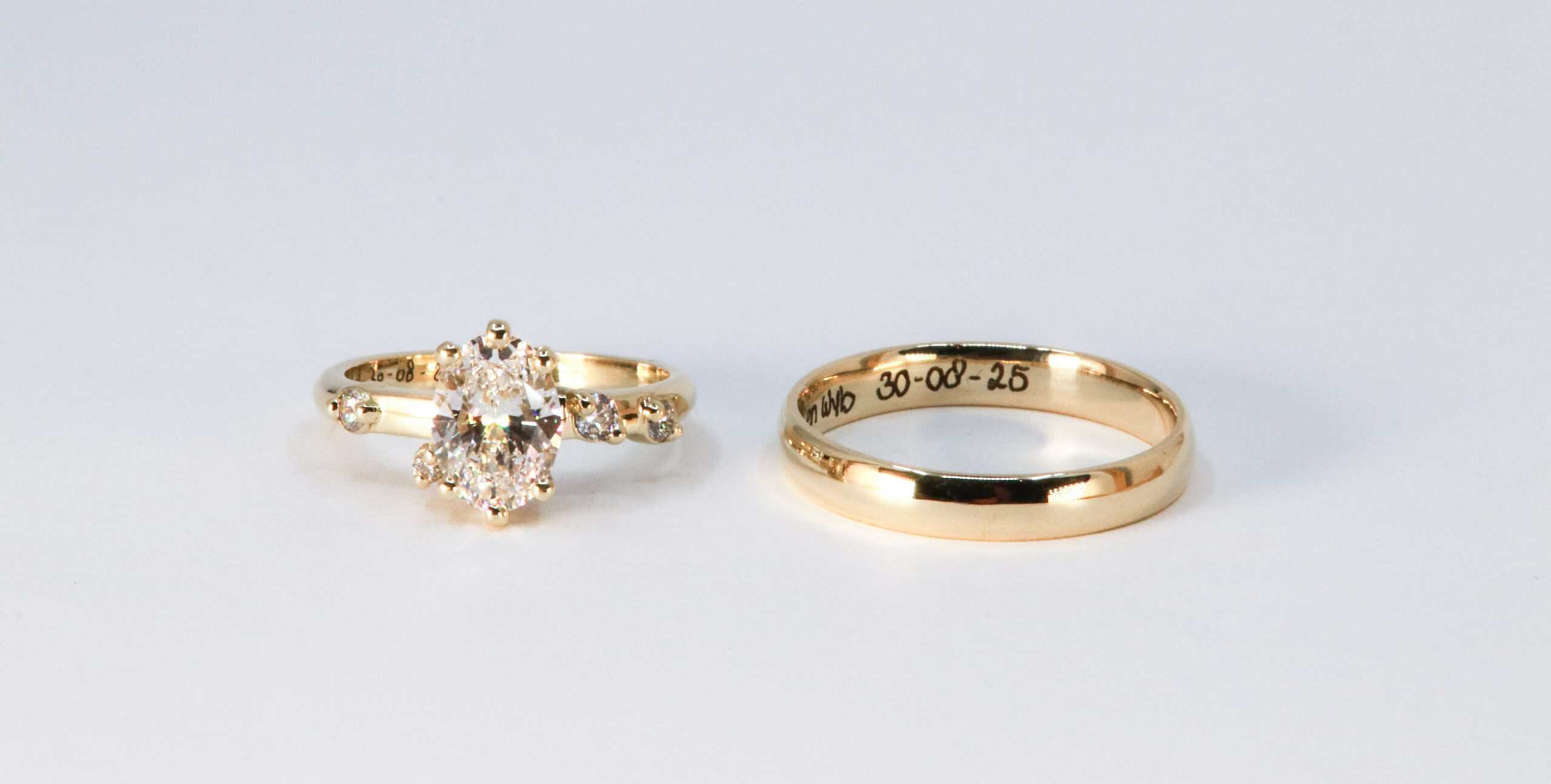 Set trouwringen JUDITH met 1,7 crt lab grown diamanten, vervaardigd door Burgant van eigen goud en extra nieuw goud als persoonlijke maatwerk trouwringen.